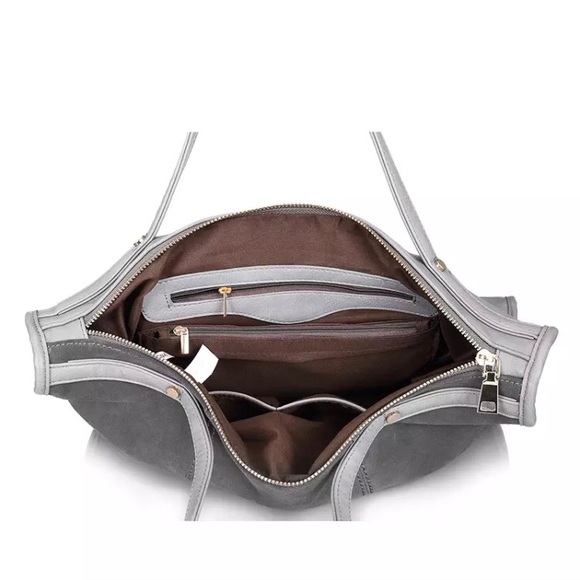 Just In! 🆕 HELSINKI Large Crossbody Tote - Picture 7 of 8